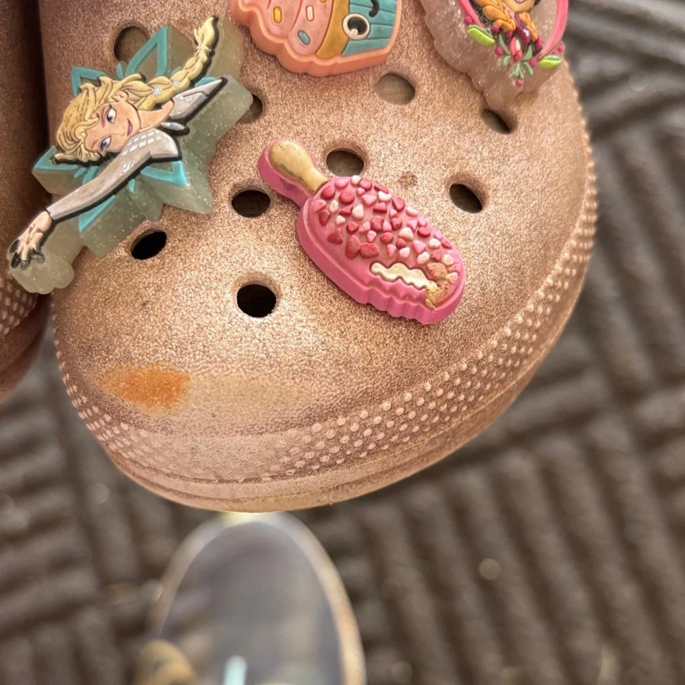 CROCS Kids pink with Charms